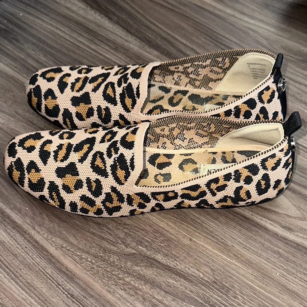 Steve Madden Black and Tan Leopard Flats